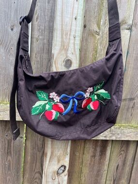 Baggu strawberry bag